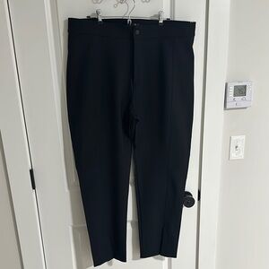 NWT summersalt Women’s black ankle pants with front slits on bottom of legs